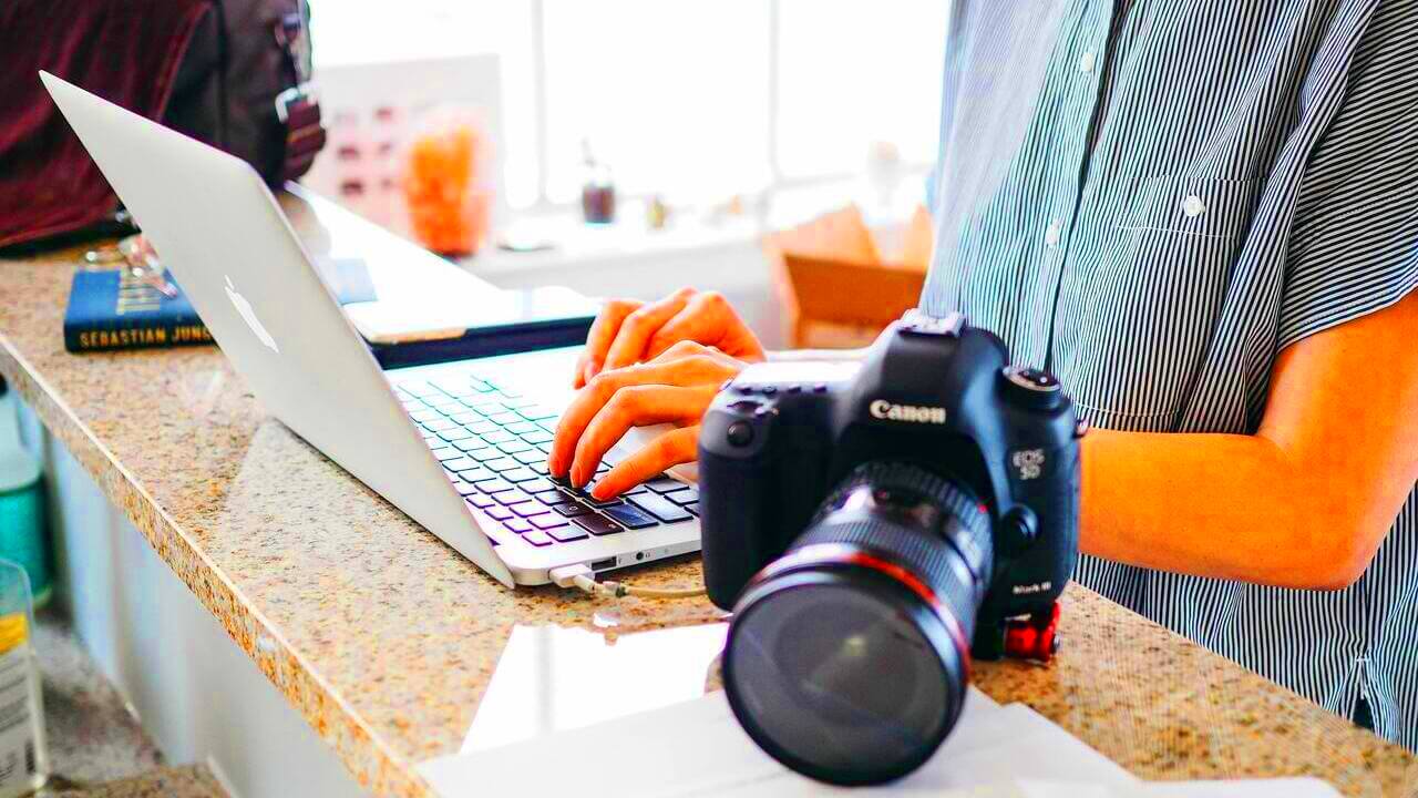 How to Start as a Freelance Photo Editor