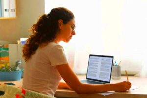 Where to Find Freelance Copy Editor Jobs  Selfgood